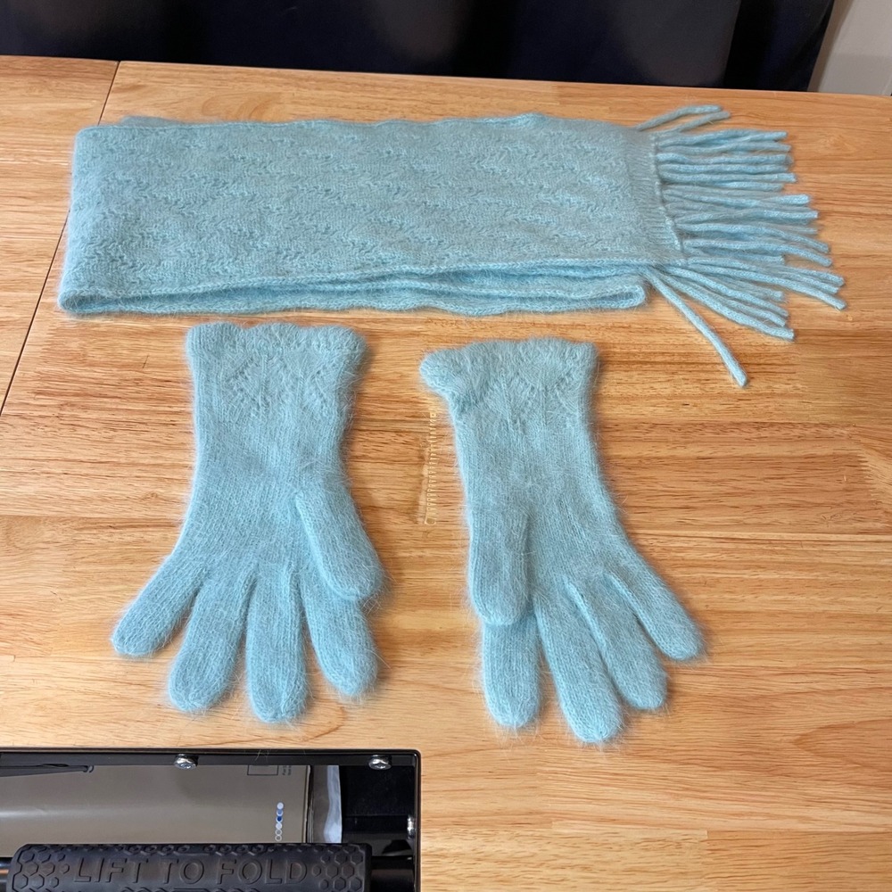 Angora Rabbit Hair Scarf and Glove Set Sheer Aqua Blue Fuzzy Knit GG36615